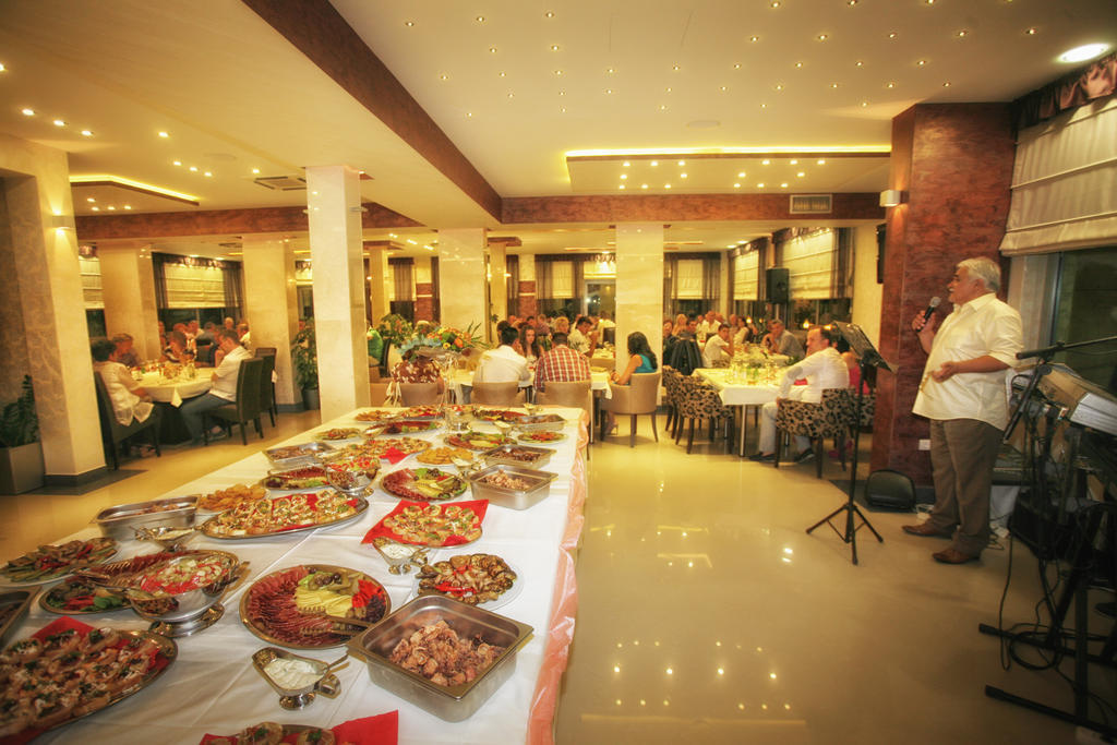 Hotel Ellena Herceg Novi Dış mekan fotoğraf