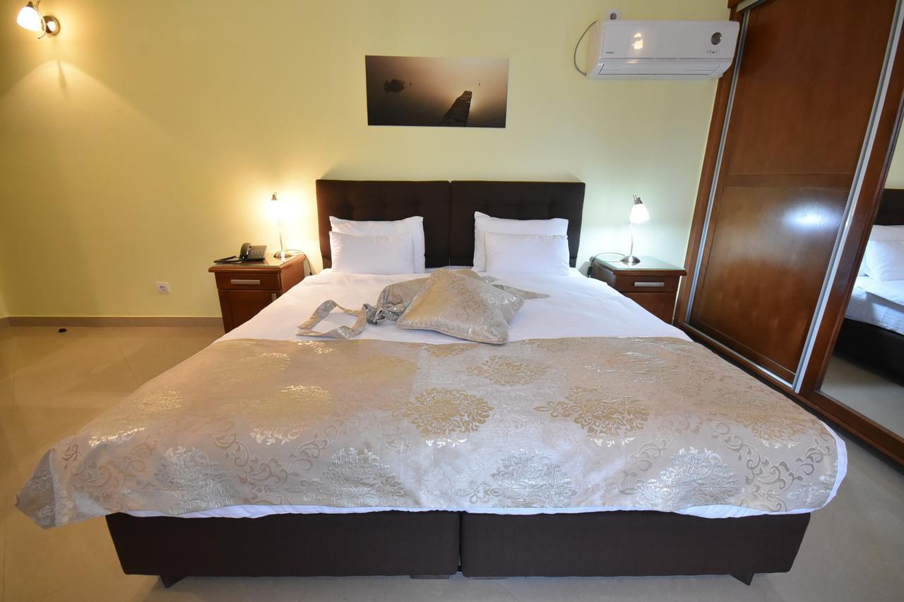 Hotel Ellena Herceg Novi Dış mekan fotoğraf